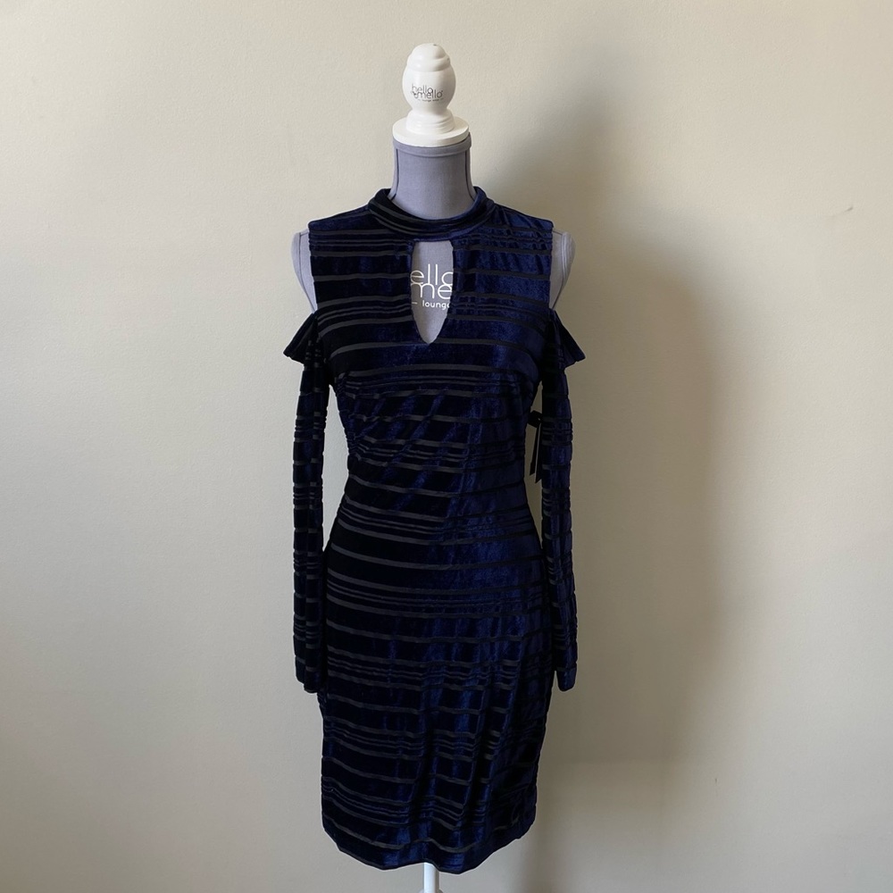 Guess cold shoulder choker neck blue/black velvet striped dress Size 8